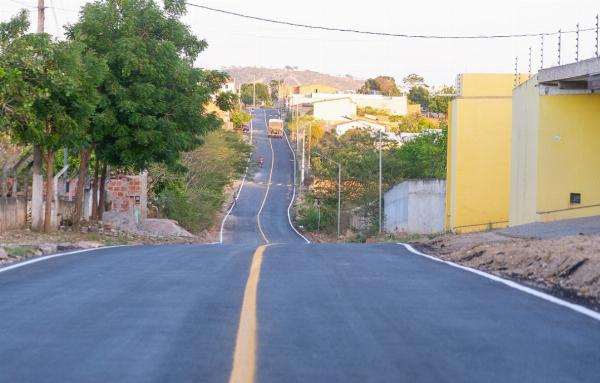 Prefeitura de Serrinha conclui pavimentação no trecho entre Recreio e Alto do Recreio