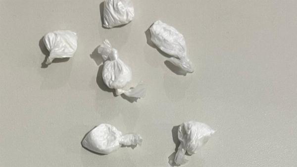 SERRINHA  -  Dois homens são conduzidos à delegacia  com cocaína