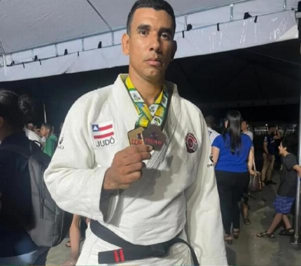 Judoca de Serrinha conquista título baiano e anuncia despedida das competições