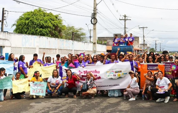 Mulheres do Território do Sisal promovem marcha pela vida e contra violência, em Serrinha