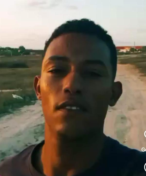 SERRINHA - Homem é assassinado a tiros por dupla em motocicleta em Serrinha