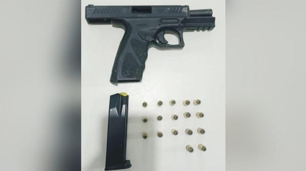 Serrinha: Homem é detido ao ser flagrado com pistola 9 mm durante operação no povoado da Levada