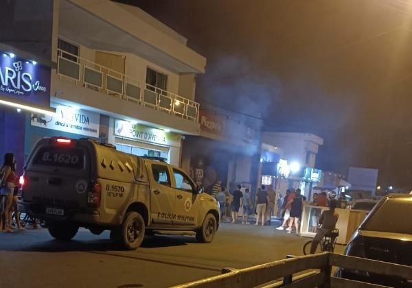 Incêndio destrói pizzaria em Cansanção