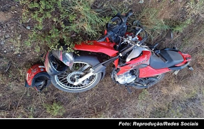 Acidente de moto na BA-120, trecho que liga Riachão a Pé de Serra deixa duas pessoas feridas