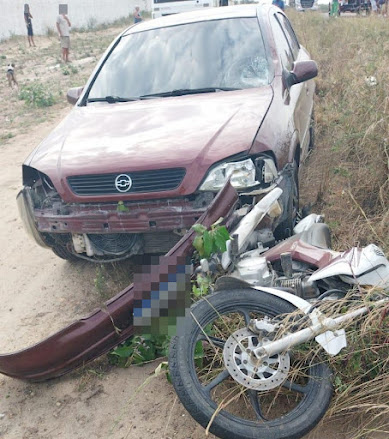 Retirolândia - Motociclista sofre fratura após batida entre moto e carro na BA-120