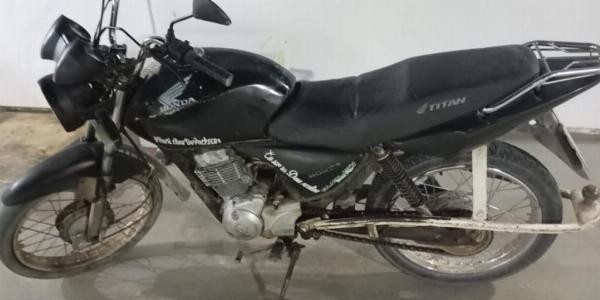 Homem embriagado é preso conduzindo moto adulterada em Serrinha