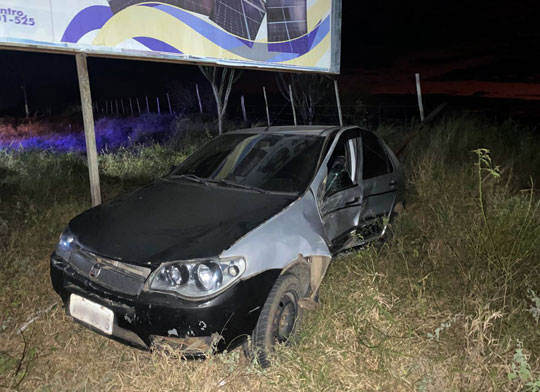 Caminhonete e carro de passeio colidem na BA-120 em Santaluz; ninguém ficou ferido