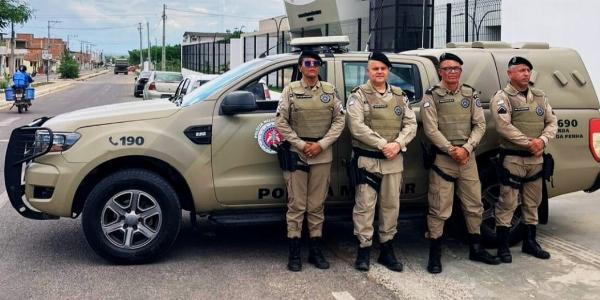 Serrinha - Comando do 16º BPM realiza entrega de viatura com o novo padrão de identificação visual à Operação R