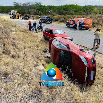 Acidente envolvendo dois veículos deixa 5 pessoas feridas na BA-120, entre Riachão a Coité